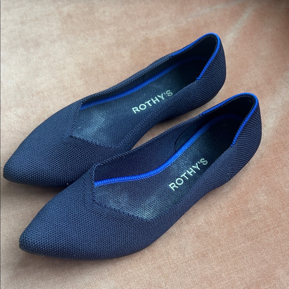 Rothy's the point flat in Navy 7.5